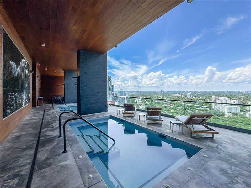 Image 9 of 49 For 1451 Brickell Ave  1201