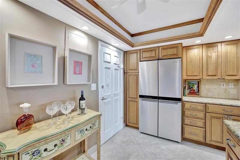 Image 11 of 29 For 3233 34th St  505