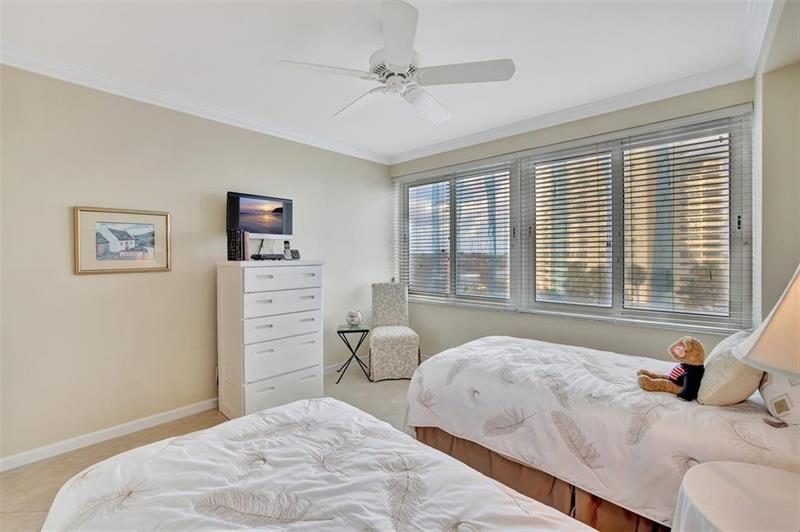 Image 16 of 29 For 3233 34th St  505