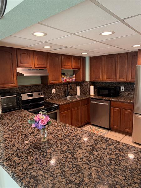 Image 15 of 31 For 3200 Coral Springs Dr  109