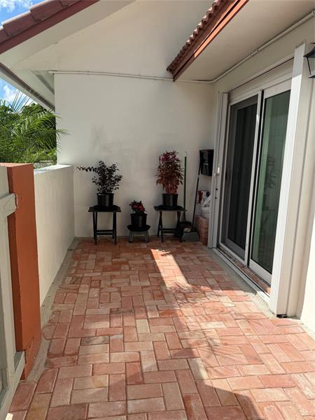 Image 4 of 31 For 3200 Coral Springs Dr  109