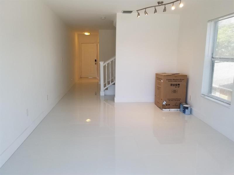 Image 19 of 30 For 1005 15th Ave  4