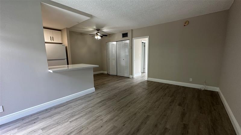 Image 3 of 14 For 1407 56th St  212