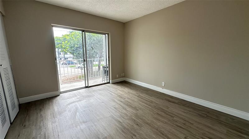 Image 6 of 14 For 1407 56th St  212