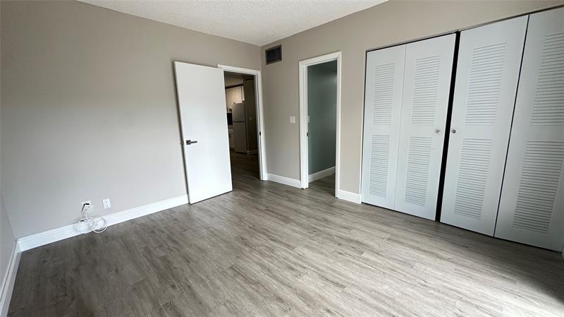 Image 7 of 14 For 1407 56th St  212