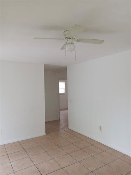 Image 3 of 6 For 1805 Douglas St