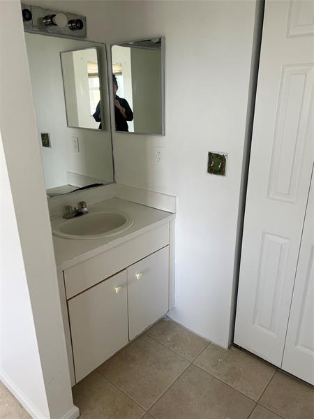 Image 7 of 16 For 2457 56th Ave  4-201