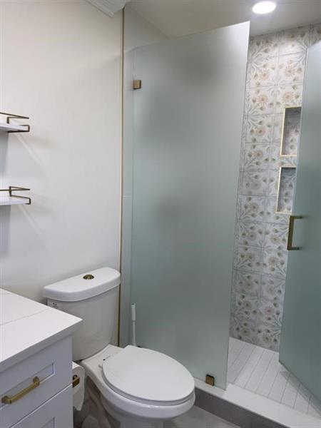 Image 21 of 26 For 2920 Florida Blvd  215