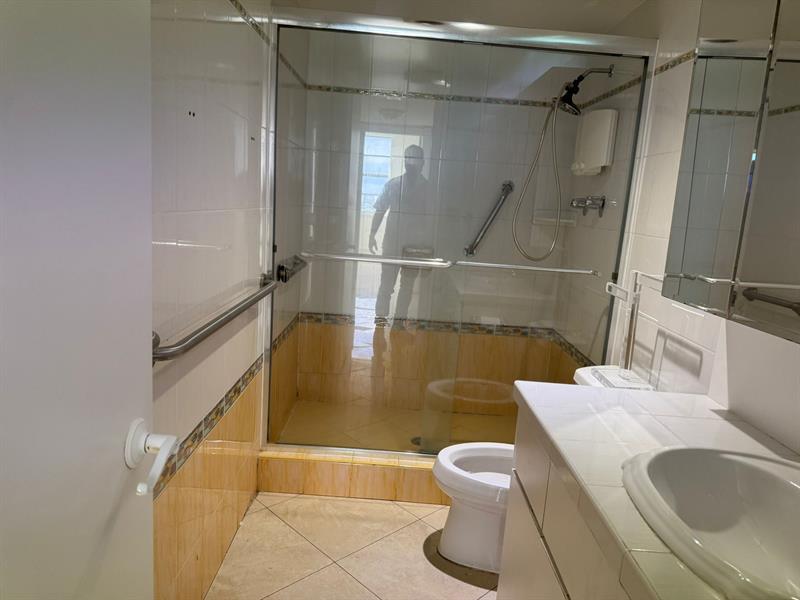 Image 11 of 17 For 1980 Ocean Dr  20q