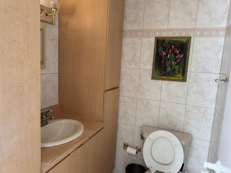 Image 16 of 17 For 1980 Ocean Dr  20q