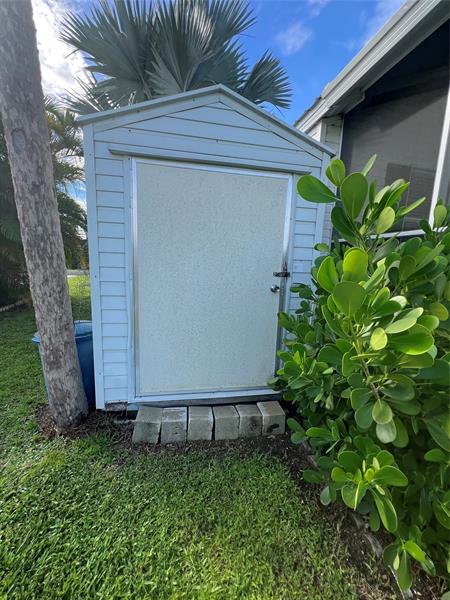 Image 21 of 35 For 13560 127th Ter