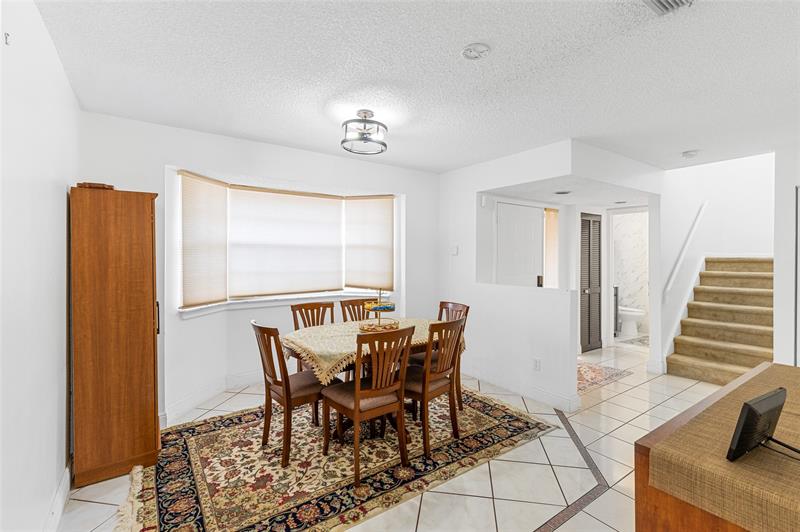 Image 12 of 49 For 11311 Lakeview Drive  7n