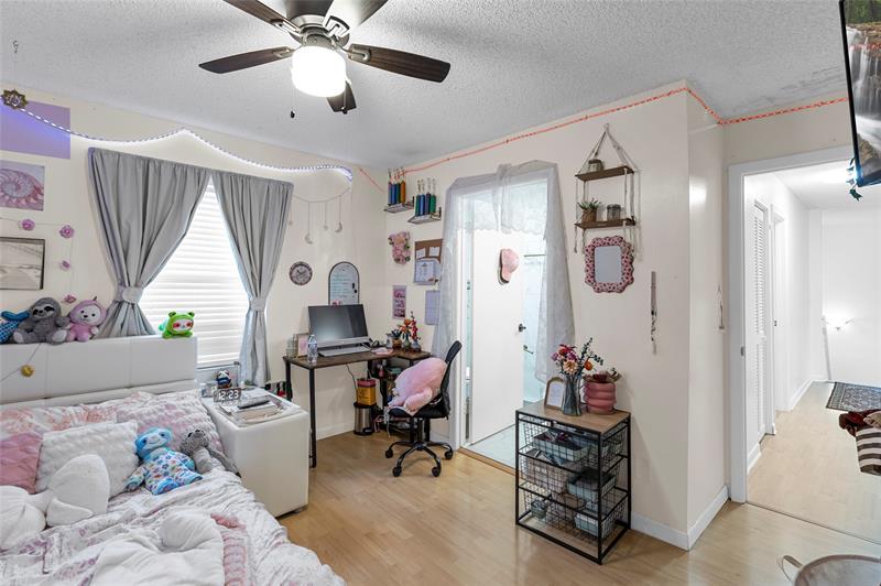 Image 26 of 49 For 11311 Lakeview Drive  7n