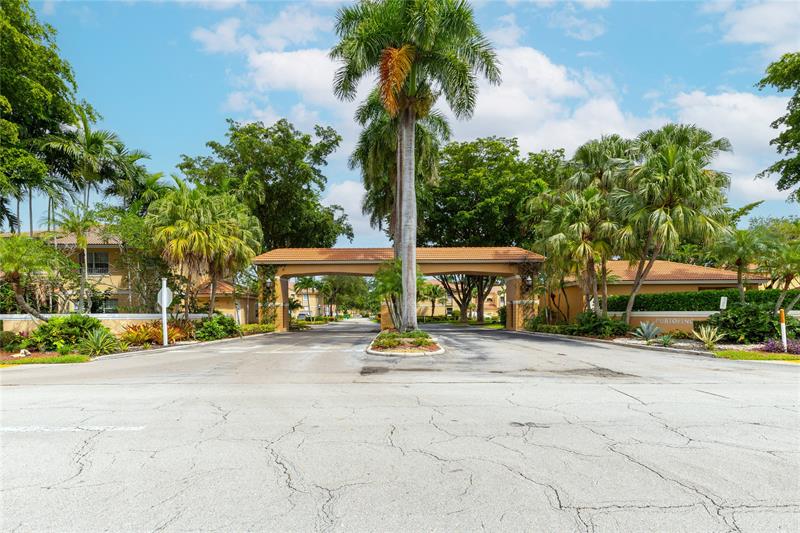 Image 5 of 49 For 11311 Lakeview Drive  7n