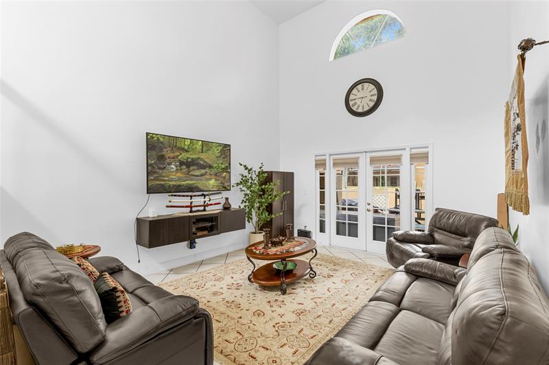 Image 9 of 49 For 11311 Lakeview Drive  7n