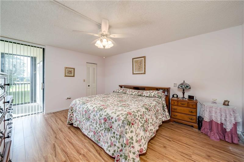 Image 11 of 32 For 3521 Environ Blvd  209