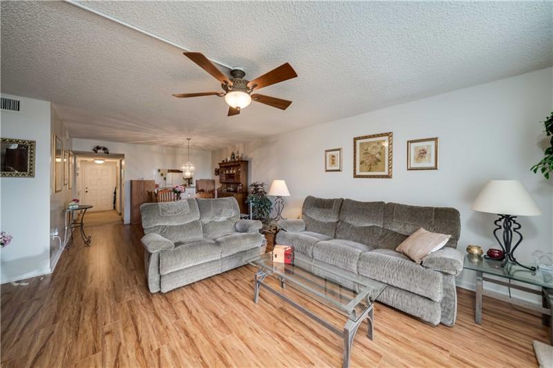 Image 3 of 32 For 3521 Environ Blvd  209