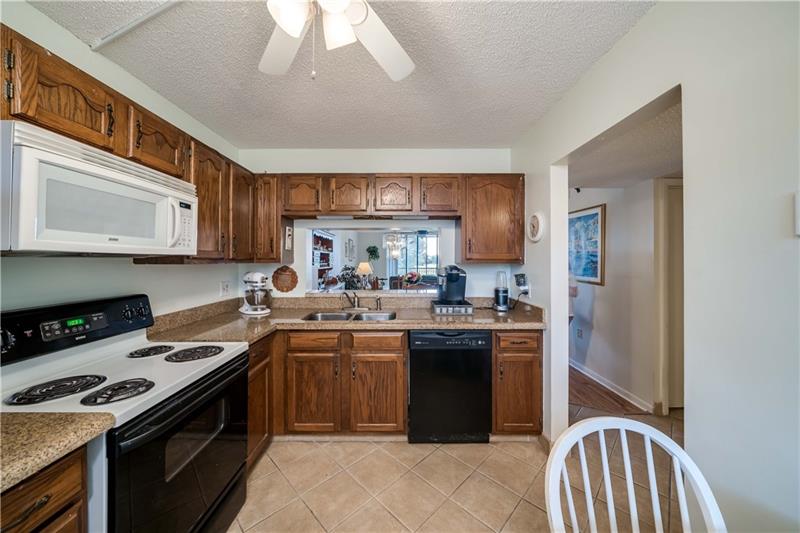 Image 8 of 32 For 3521 Environ Blvd  209