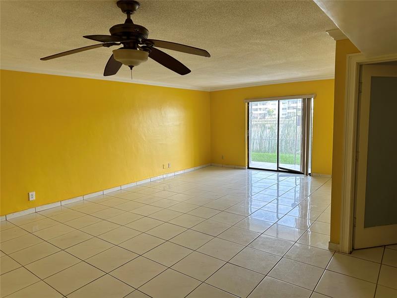 Image 22 of 27 For 5900 17th Pl  103