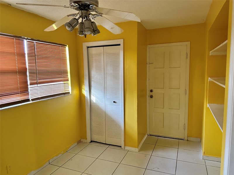 Image 23 of 27 For 5900 17th Pl  103