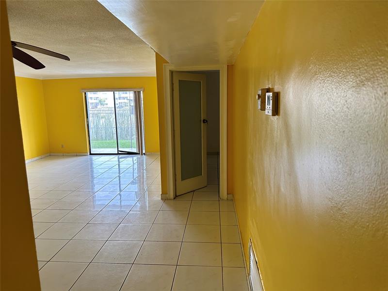 Image 24 of 27 For 5900 17th Pl  103