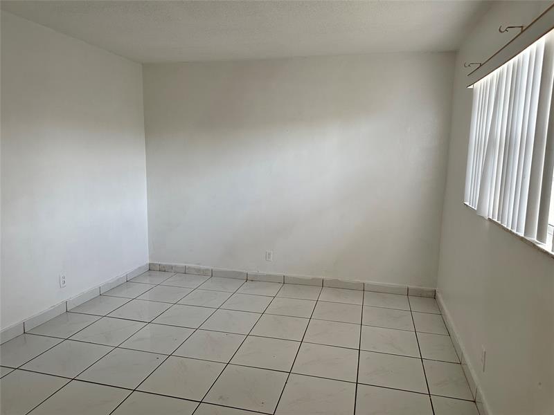 Image 26 of 27 For 5900 17th Pl  103
