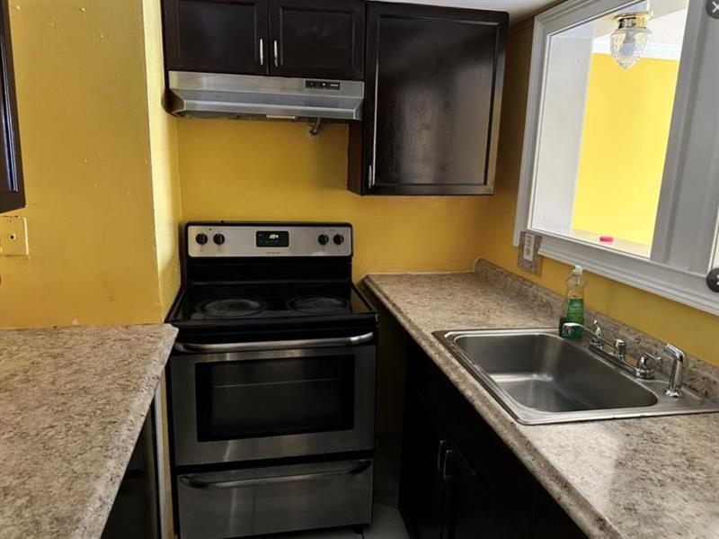 Image 8 of 27 For 5900 17th Pl  103