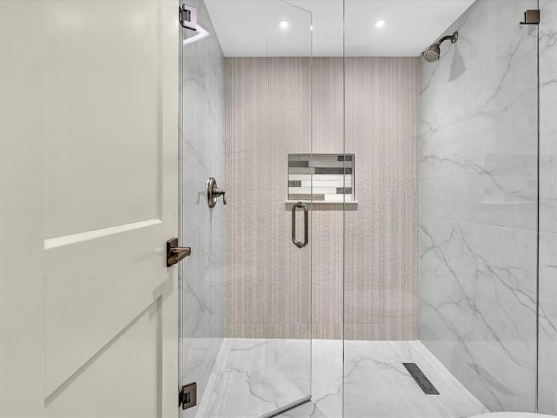 Image 18 of 26 For 1541 20th Avenue  101