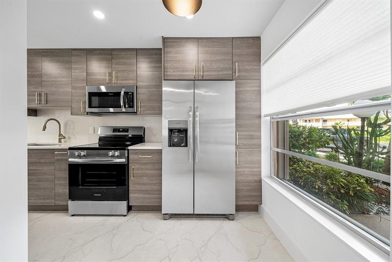 Image 5 of 26 For 1541 20th Avenue  101