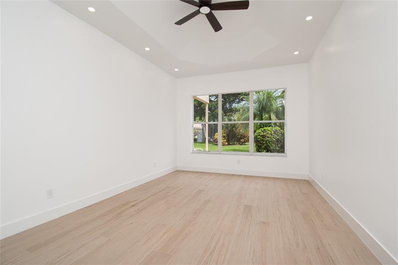 Image 21 of 46 For 11524 Corazon Court