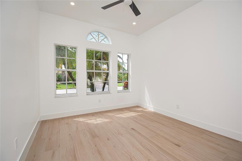 Image 32 of 46 For 11524 Corazon Court