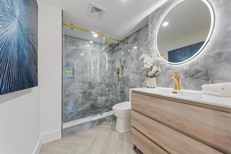 Image 10 of 29 For 1578 Ocean Lane  115