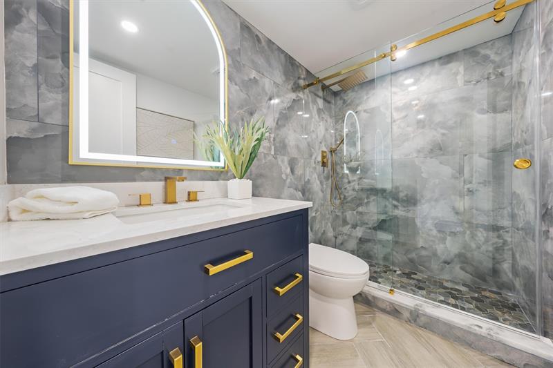 Image 16 of 29 For 1578 Ocean Lane  115