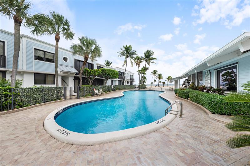 Image 3 of 29 For 1578 Ocean Lane  115