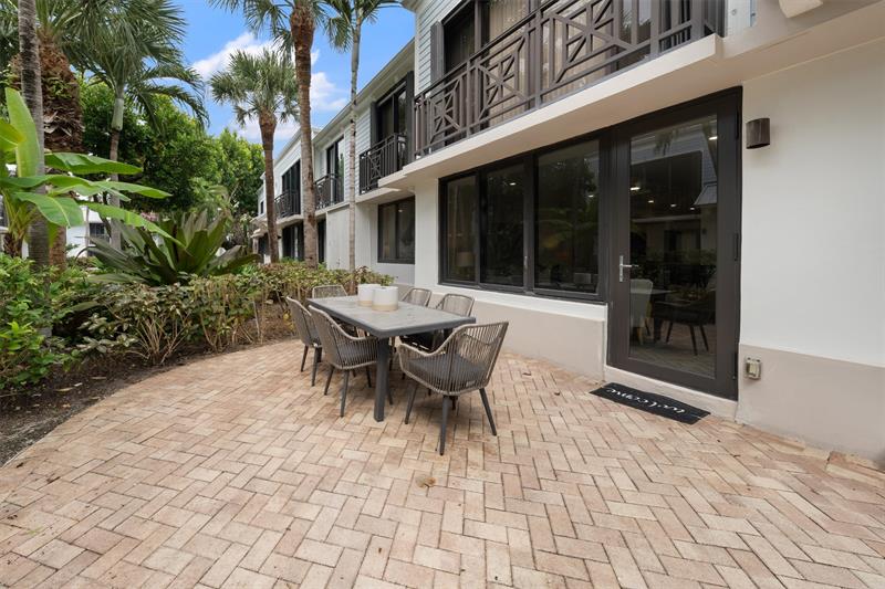 Image 4 of 29 For 1578 Ocean Lane  115