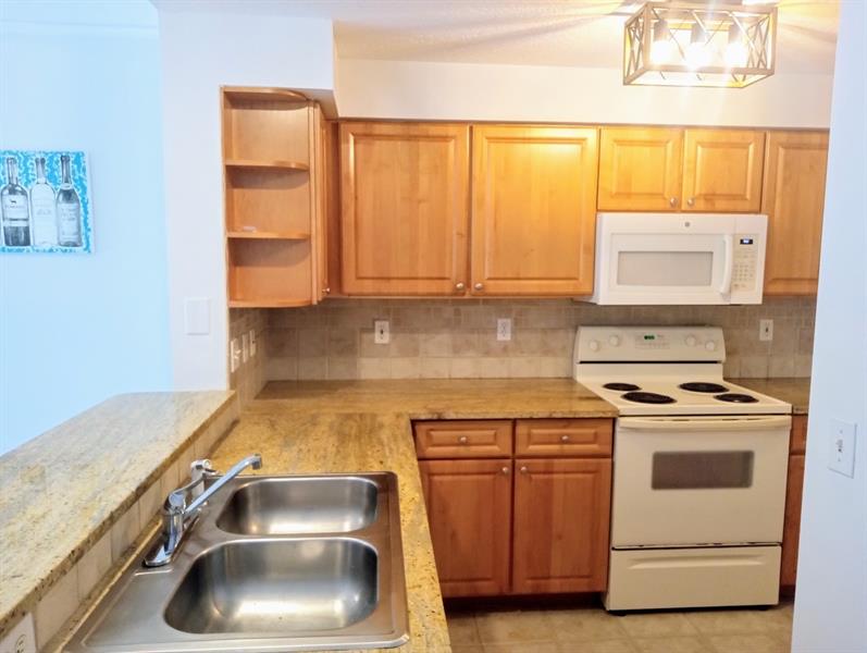Image 15 of 47 For 2018 Alta Meadows Ln  407