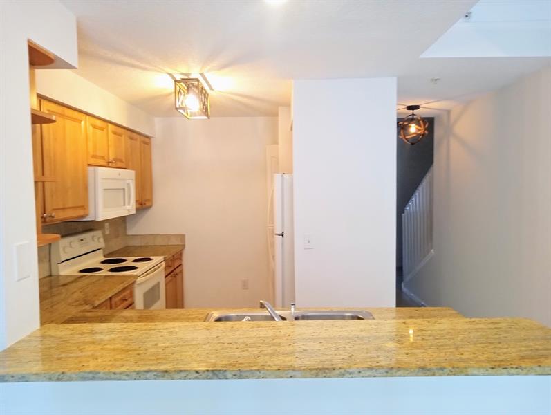 Image 16 of 47 For 2018 Alta Meadows Ln  407