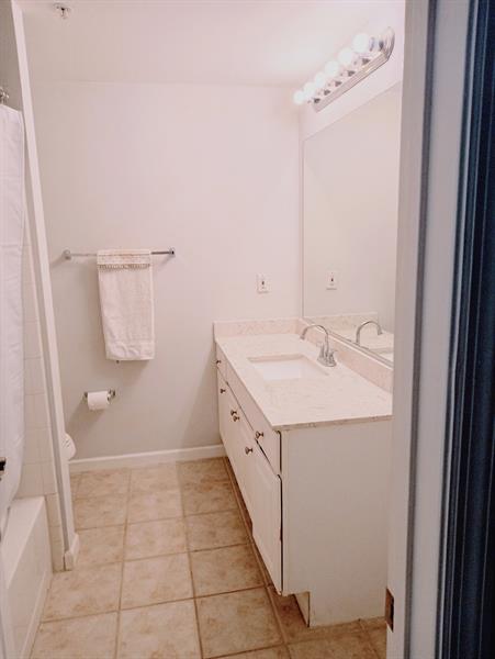 Image 26 of 47 For 2018 Alta Meadows Ln  407