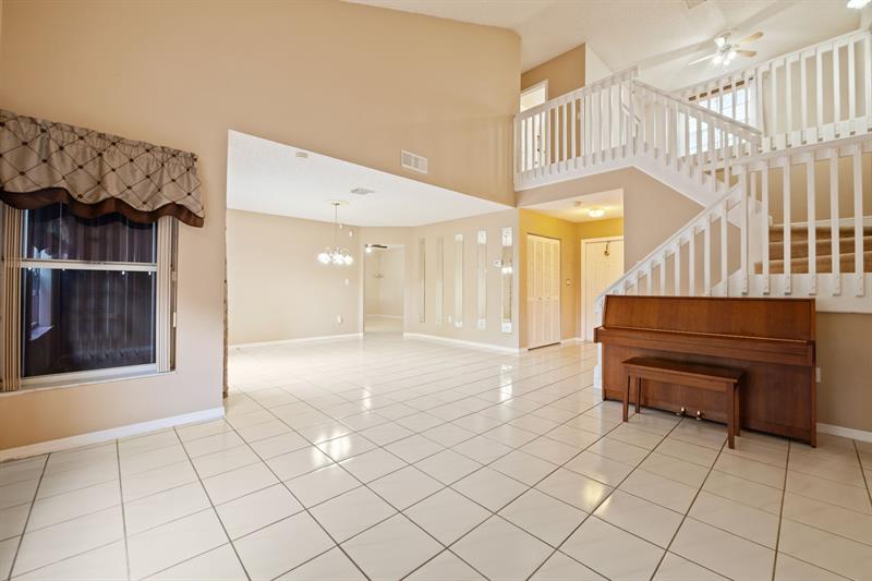Image 8 of 26 For 12665 11th Ct