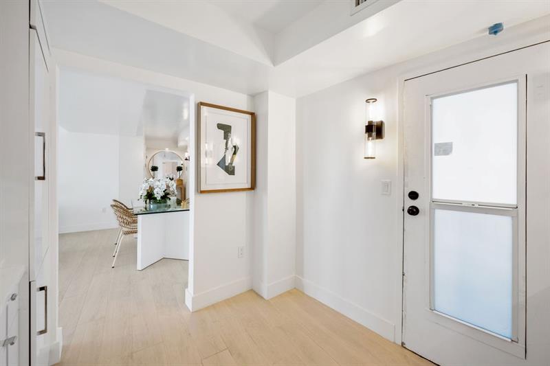 Image 5 of 13 For 1200 Flagler Dr  1404