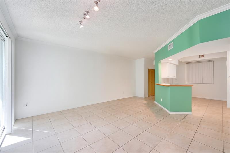 Details for 3105 184th St  7106, North Miami Beach, FL 33160