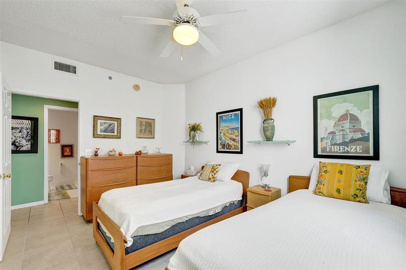 Image 19 of 44 For 3105 184th St  7106