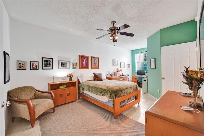 Image 20 of 44 For 3105 184th St  7106