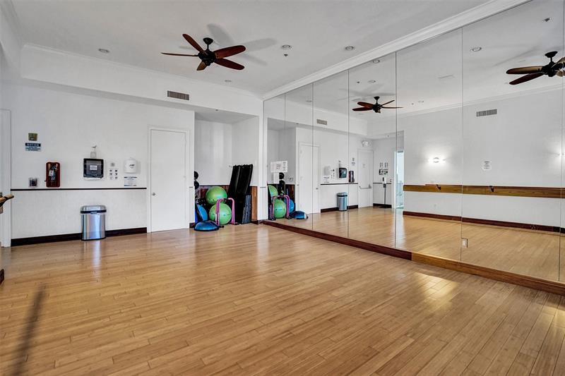 Image 42 of 44 For 3105 184th St  7106