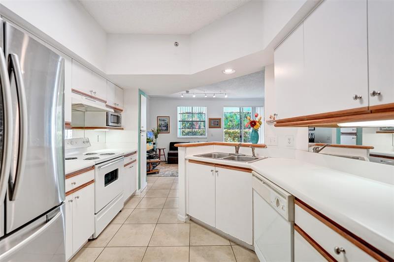 Image 5 of 44 For 3105 184th St  7106