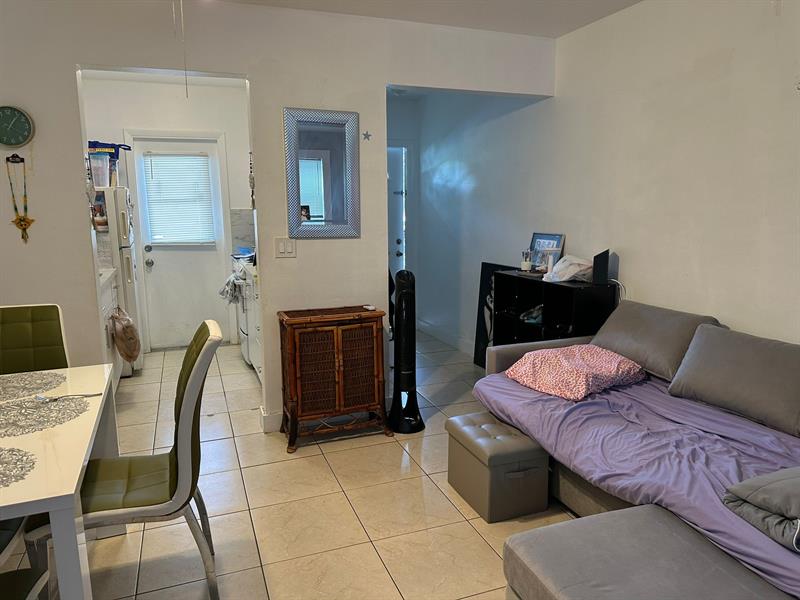 Image 3 of 10 For 101 9th St  