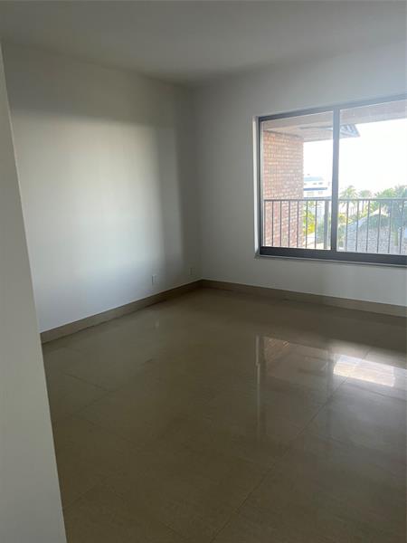 Image 19 of 24 For 3200 Ocean Dr  503