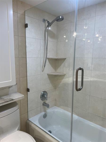 Image 21 of 24 For 3200 Ocean Dr  503