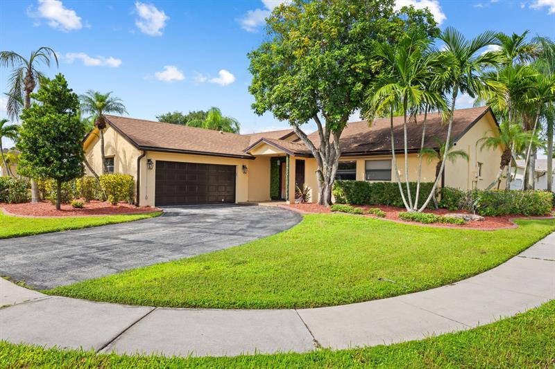 Image 3 of 25 For 563 169th Ave