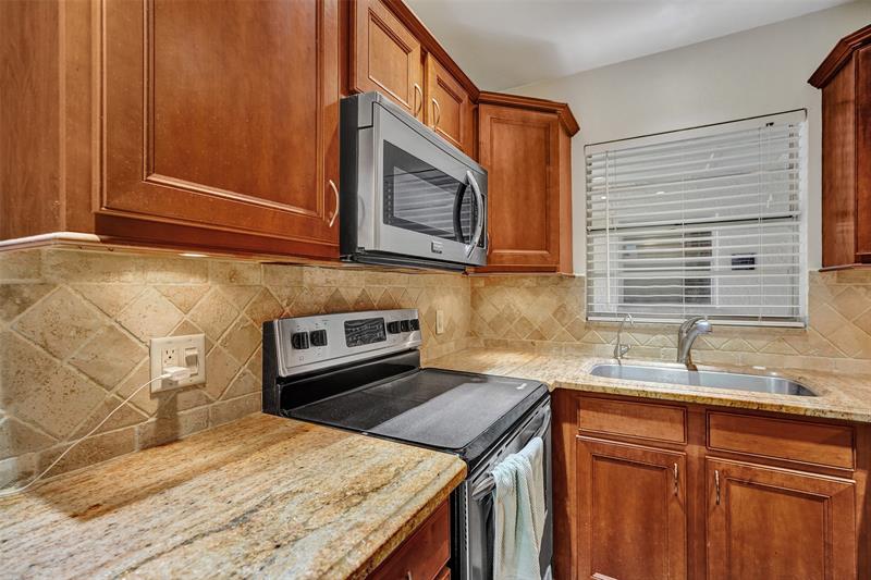 Image 11 of 35 For 1050 13th St  289d